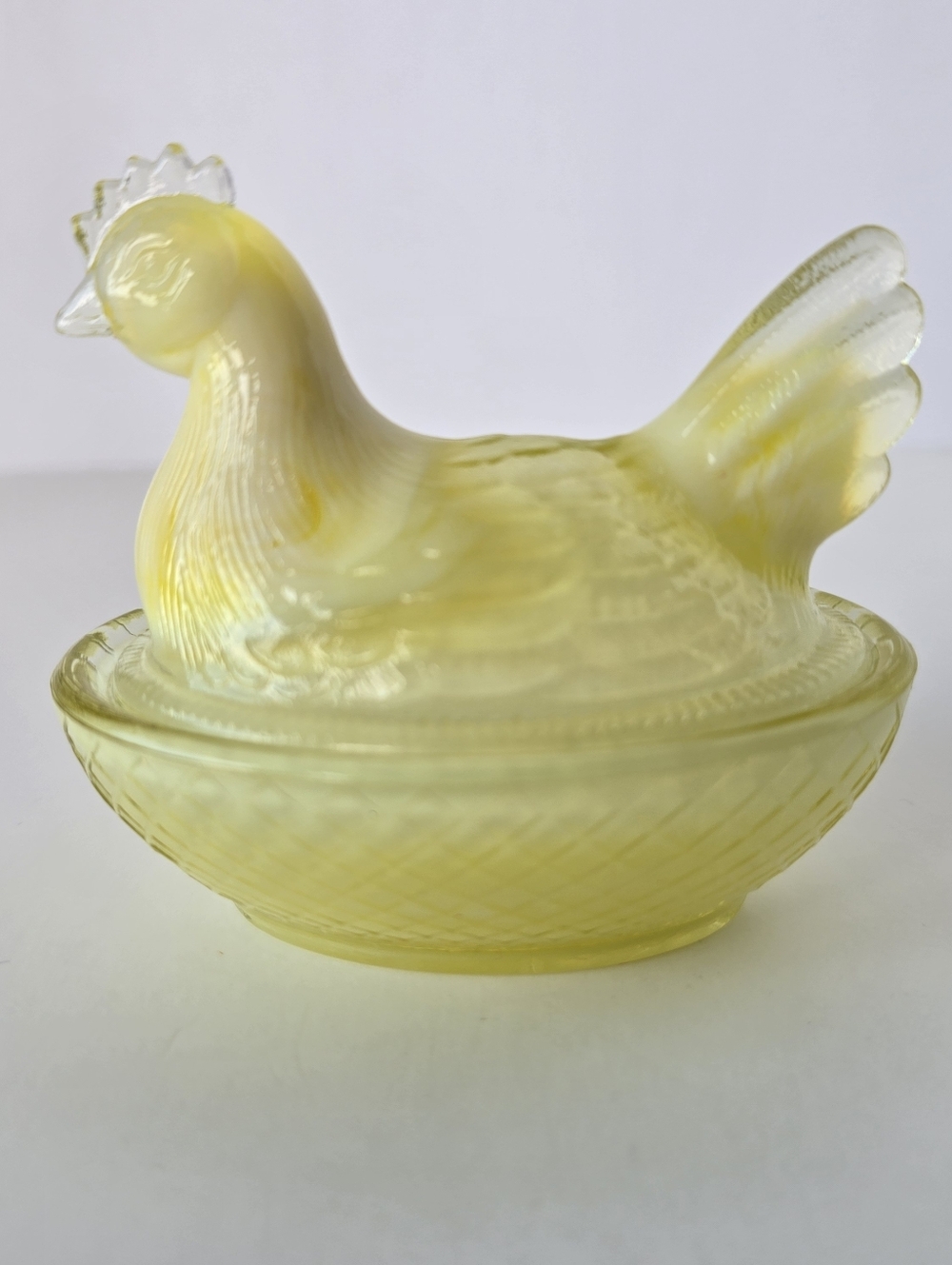 Boyd Yellow Hen Chick On Nest Salt Cellar. Vintage. EUC. Hallmarked.
